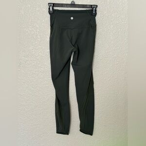 Lululemon leggings W/ mesh - EUC!!